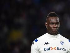 “Vous devenez fous”: Balotelli, victime de cris racistes, répond au chef des ultras de Vérone