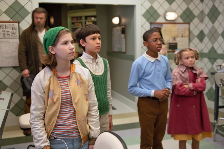 The Mysterious Benedict Society - SERIE (USA-2021) - Caption: de vier weeskinderen Beeld Disney+