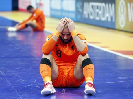 Nederland stort volledig in tegen Servië en is uitgeschakeld op EK zaalvoetbal in eigen land