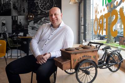 IJssalon in Drimmelen maakt doorstart en Jeffrey heeft er zin in