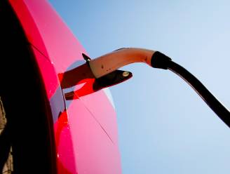 Snelladen bij Fastned gaat binnenkort ook met bankkaart