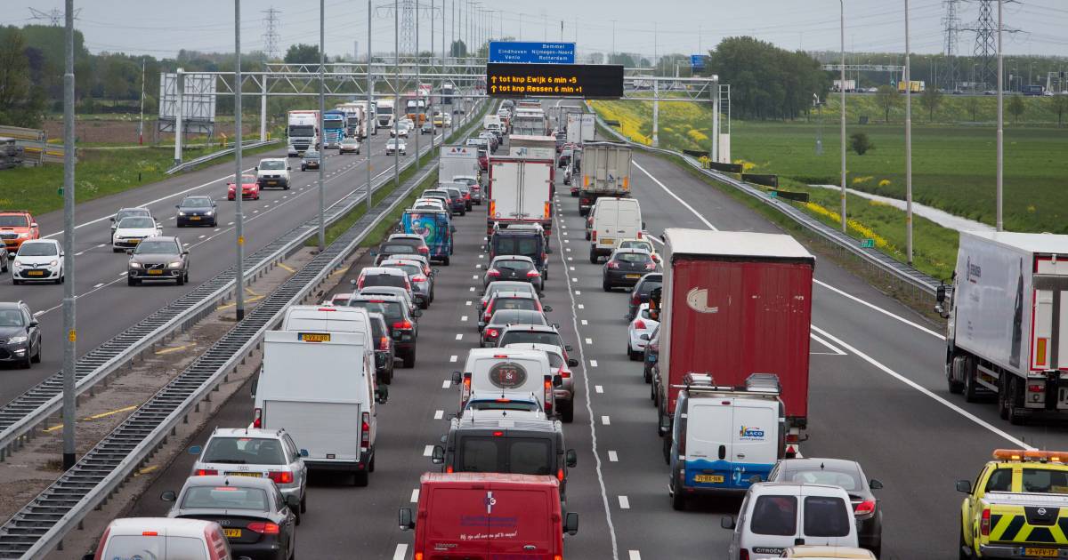 Weg weer vrij na ongeval op de A50: geen vertraging meer voor verkeer.