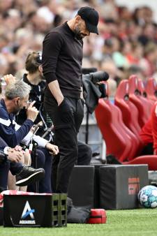 PSV doet zichzelf een wasmand vol zorgen en onrust cadeau, vooral omdat achterin middelmaat regeert