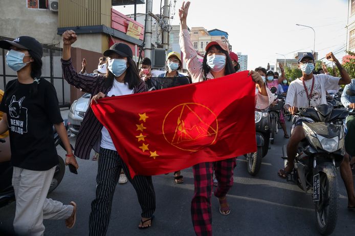 Protesten tegen de militaire coup in Myanmar.