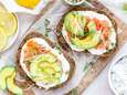 Wat Eten We Vandaag: Toast met ricotta, gerookte zalm en avocado