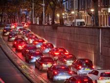 Het Maastunnel-experiment, succes of mislukking? ‘De stad volbouwen én de auto ruim baan, dat gaat niet’