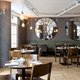 Bij restaurant Mauresque drink je thee bij gerechten uit de Moorse keuken