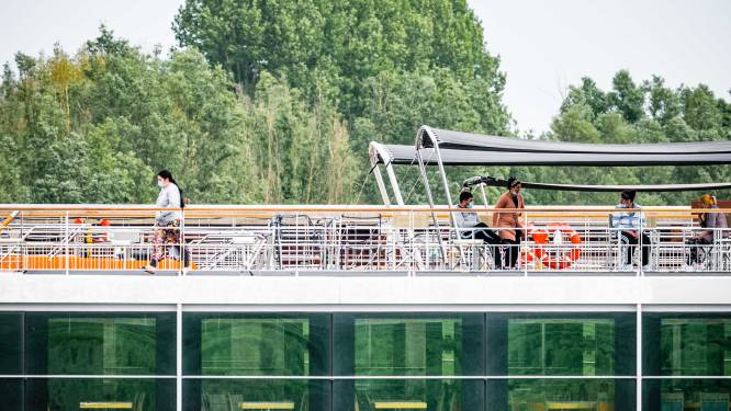 Einde aan quarantaine van migranten op isolatieschip Arnhem