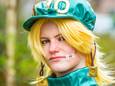Mare doet aan cosplay -performance art - kostuums accessoires om bepaald personage uit te beelden.