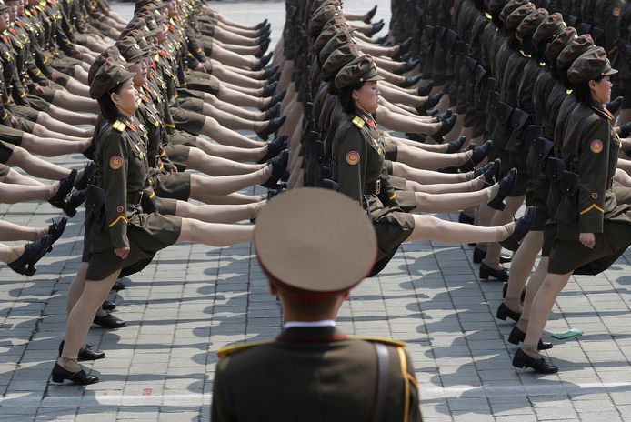 Vrouwelijke soldaten tijdens een parade in de Noord-Koreaanse hoofdstad Pyongyang eerder dit jaar.