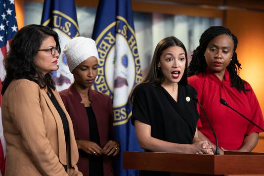Van links naar rechts, de vier vrouwen die onder vuur van Trump zijn komen te liggen: Rashida Tlaib, Ilhan Omar, Alexandria Ocasio-Cortez en Ayanna Pressley.