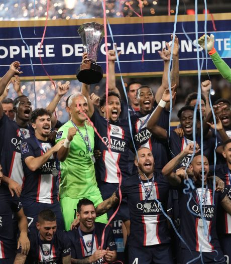 PSG zonder Kylian Mbappé eenvoudig naar elfde Franse Supercup