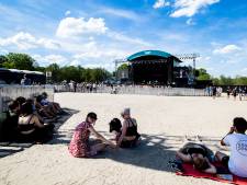 Tropisch weer met ‘plaknachten’ op komst, festivals nemen maatregelen