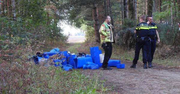Lege drugsvaten gedumpt in Riethoven