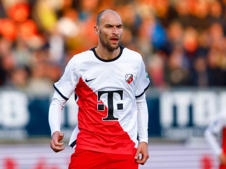 Bas Dost zit vanavond voor FC Emmen voor de tv, maar heeft met FC Utrecht andere prioriteiten
