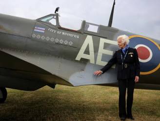Mary Ellis, een van de laatste overlevende WOII-pilotes, sterft op 101-jarige leeftijd