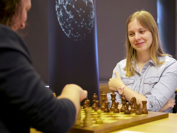 Anne Haast voor de vierde keer op een rij Nederlands kampioen schaken