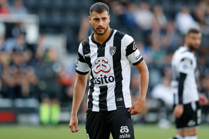 Trainer Frank Wormuth spreekt zijn vertrouwen uit in zijn spits Sinan Bakis.