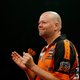 ‘Barney’ zet al zijn dartsprijzen te koop