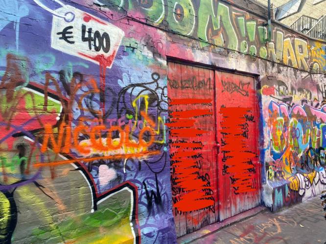 Kat-en-muisspelletje blijft duren: Reuzegom-namen al voor zevende keer op muren in Gents Graffitistraatje geschilderd