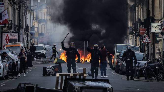 Frankrijk zet recordaantal agenten in op tiende protestdag