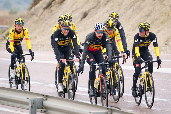 Jumbo-Visma op trainingskamp in Alicante.