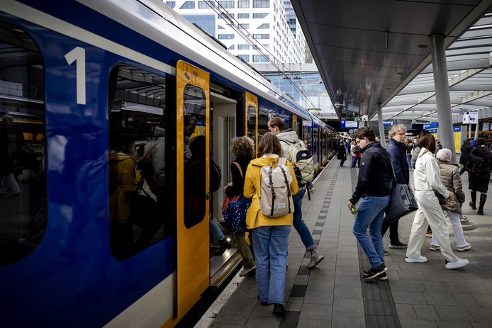 Op ‘klein stukje’ traject tussen Amersfoort en Utrecht negen mensen op ...