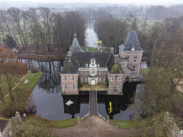 Kasteel het Nijenhuis nabij Heino.