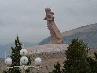 80 mètres de haut: le Turkménistan inaugure l’une des plus hautes statues au monde