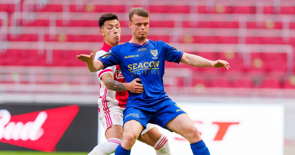 ajax geeft vvv en topscorer giakoumakis laatste zetje naar de keuken kampioen divisie nederlands voetbal tubantia nl
