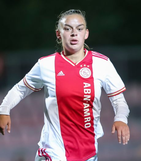 Ajax houdt kans op groepsfase Champions League na knap gelijkspel tegen Vivianne Miedema en Arsenal