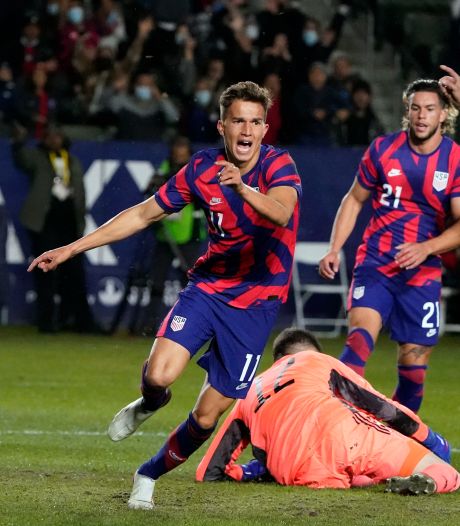 Cole Bassett hoopt snel te wennen aan Feyenoord: ‘Kan misschien meer tijd vragen dan ik zou willen’