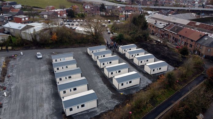 Noodwoningen voor gezinnen die getroffen zijn door de zware overstromingen in juli, in de gemeente Chaudfontaine.