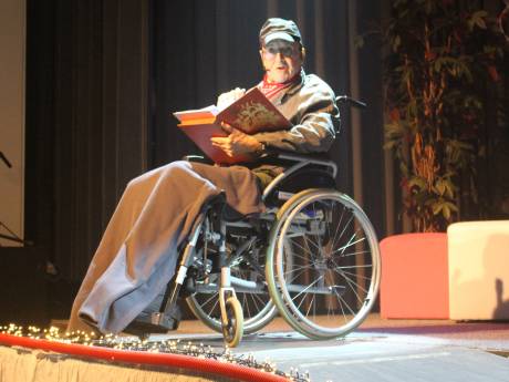 ‘Wouws Bont vol liefde’ is voor presentator Jan van Oers een show vanuit zijn rolstoel