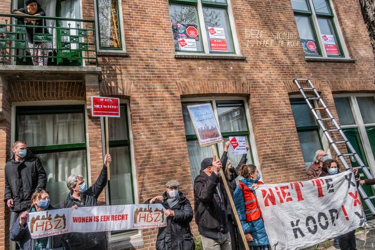 32nd protest in De Pijp against sale of social rental housing