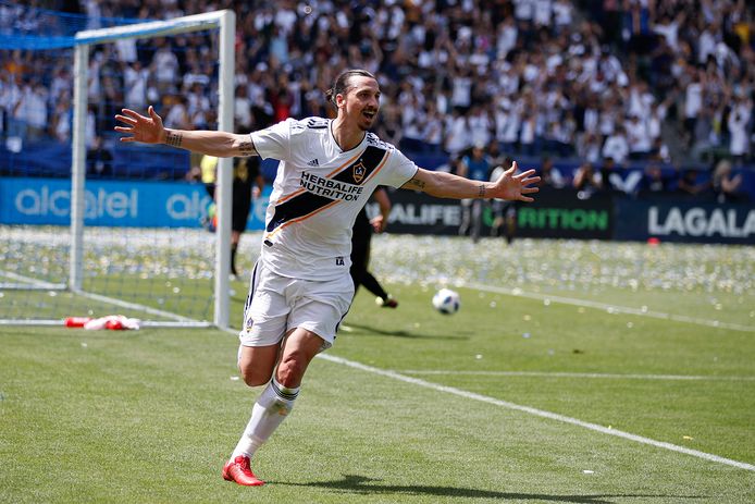 Zlatan Ibrahimovic is clubloos na twee seizoenen bij LA Galaxy.