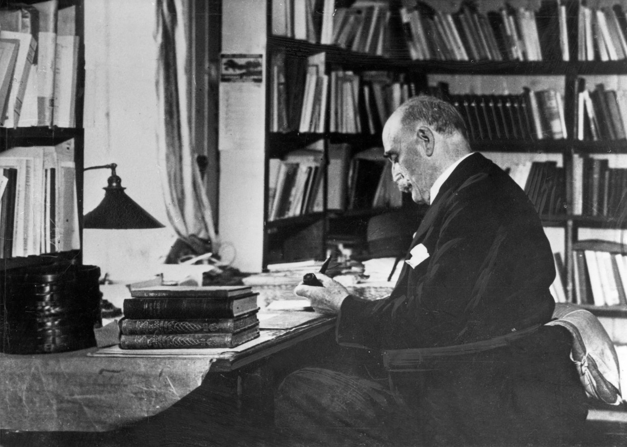 Knut Hamsun beschrijft in 'Honger' hoe hij het knagen van tientallen diertjes in zijn borst voelt, die zich geluidloos een weg boren. Beeld ullstein bild via Getty Images