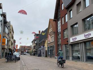 Extra decoratie fleurt centrum van Torhout op
