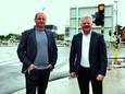 Schepen Gino Dumon en burgemeester Anthony Dumarey bij de Zandvoordebrug.