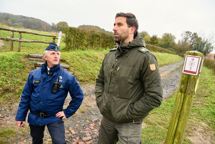 De lokale politie van de zone Arro Ieper en enkele bijzondere veldwachters van de provincie West-Vlaanderen werkten samen voor de controleactie tegen overlast door mountainbikers in de provinciale domeinen.
