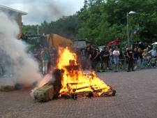 Voorst stuurt protestboeren geen rekening voor brandende balen: ‘Niet in verhouding met hun zorgen’