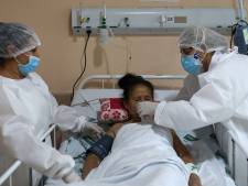 Aantal coronapatiënten groeit wereldwijd harder dan ooit: ‘De pandemie is nog volop gaande’