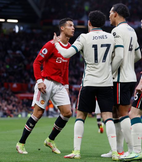 Gefrustreerde Ronaldo trapt na en wordt tot de orde geroepen door Van Dijk