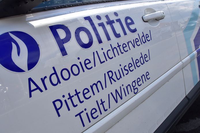 De politie van de zone Regio Tielt kon de dader van het vluchtmisdrijf vrij snel bij de lurven vatten.