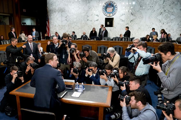 Archiefbeeld. Facebook CEO Mark Zuckerberg moet getuigen tijdens een hoorzitting in Washington. (10/04/2018)