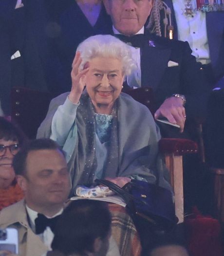 La sortie qui rassure: Elizabeth II apparaît tout sourire à un concours équestre