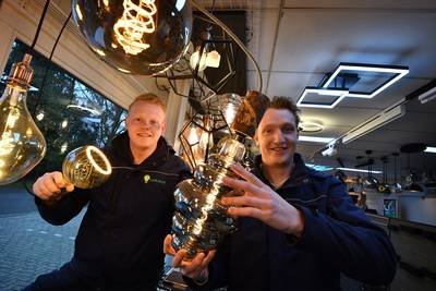 Van twee dozen ledverlichting naar eigen showroom: Koen Wiefferink (25) uit Denekamp ziet LedLoket g