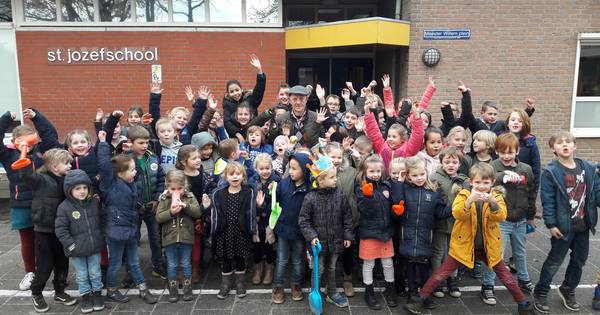 ‘Oudste overblijfopa’ Jan van der Aa uit Haghorst in het zonnetje gezet