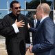Steven Seagal krijgt Russisch staatsburgerschap van Poetin