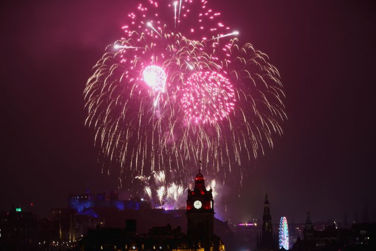 Vuurwerk in Edinburgh. Beeld REUTERS